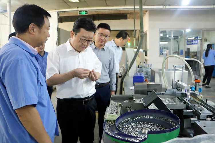 集團(tuán)安全生產(chǎn)百日行動(dòng)督導(dǎo)組到西無(wú)二集團(tuán)、汽車工業(yè)公司督導(dǎo)檢查