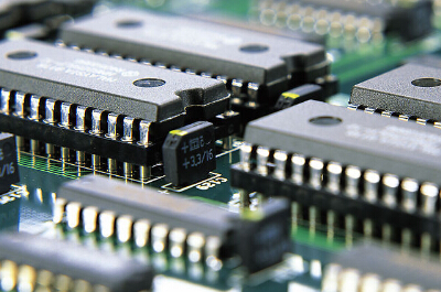 推動(dòng)中國電子信息產(chǎn)業(yè)朝著高端化、品牌化、國際化發(fā)展